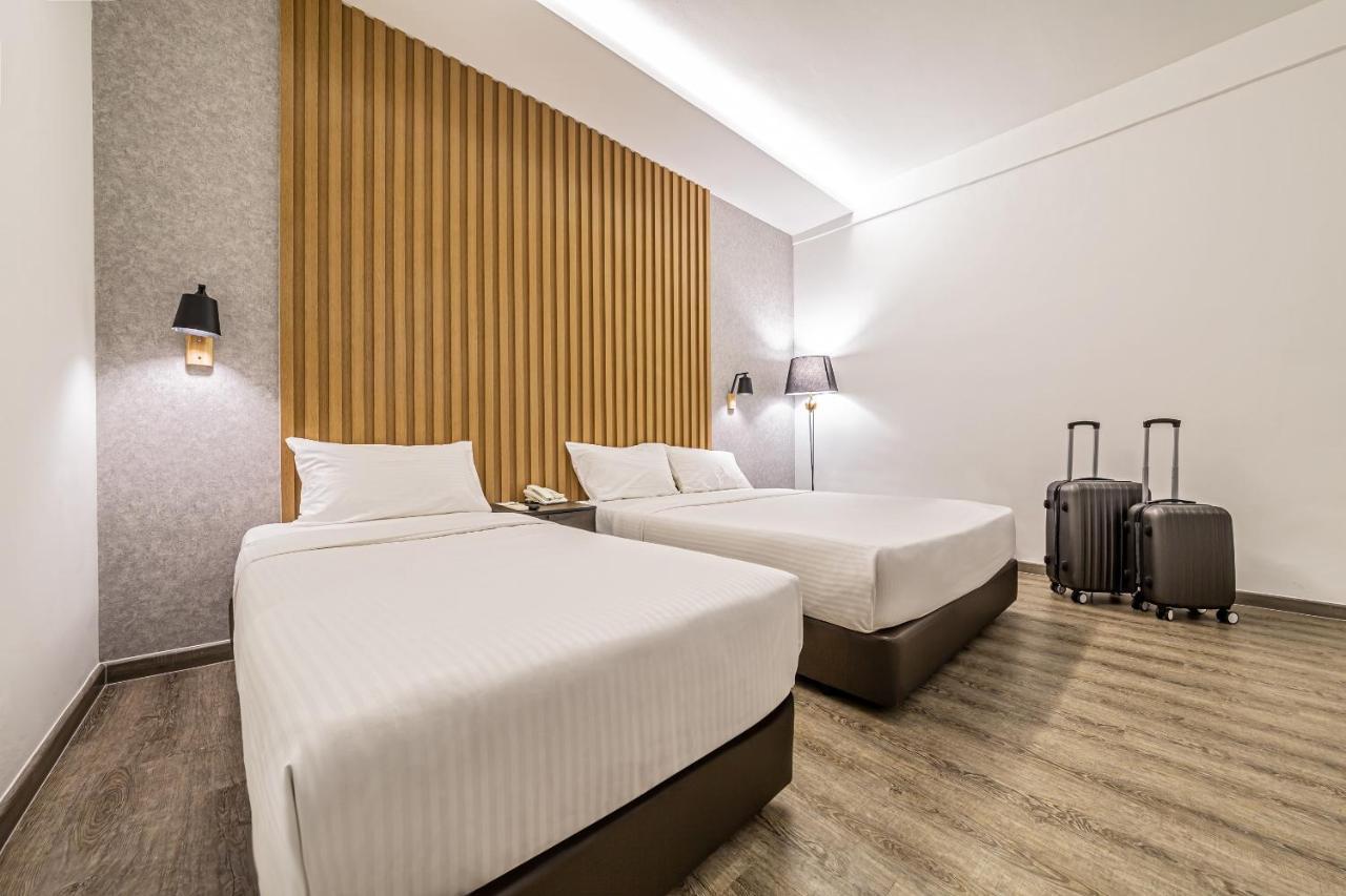 Thy Executive Hotel Johor Bahru Esterno foto