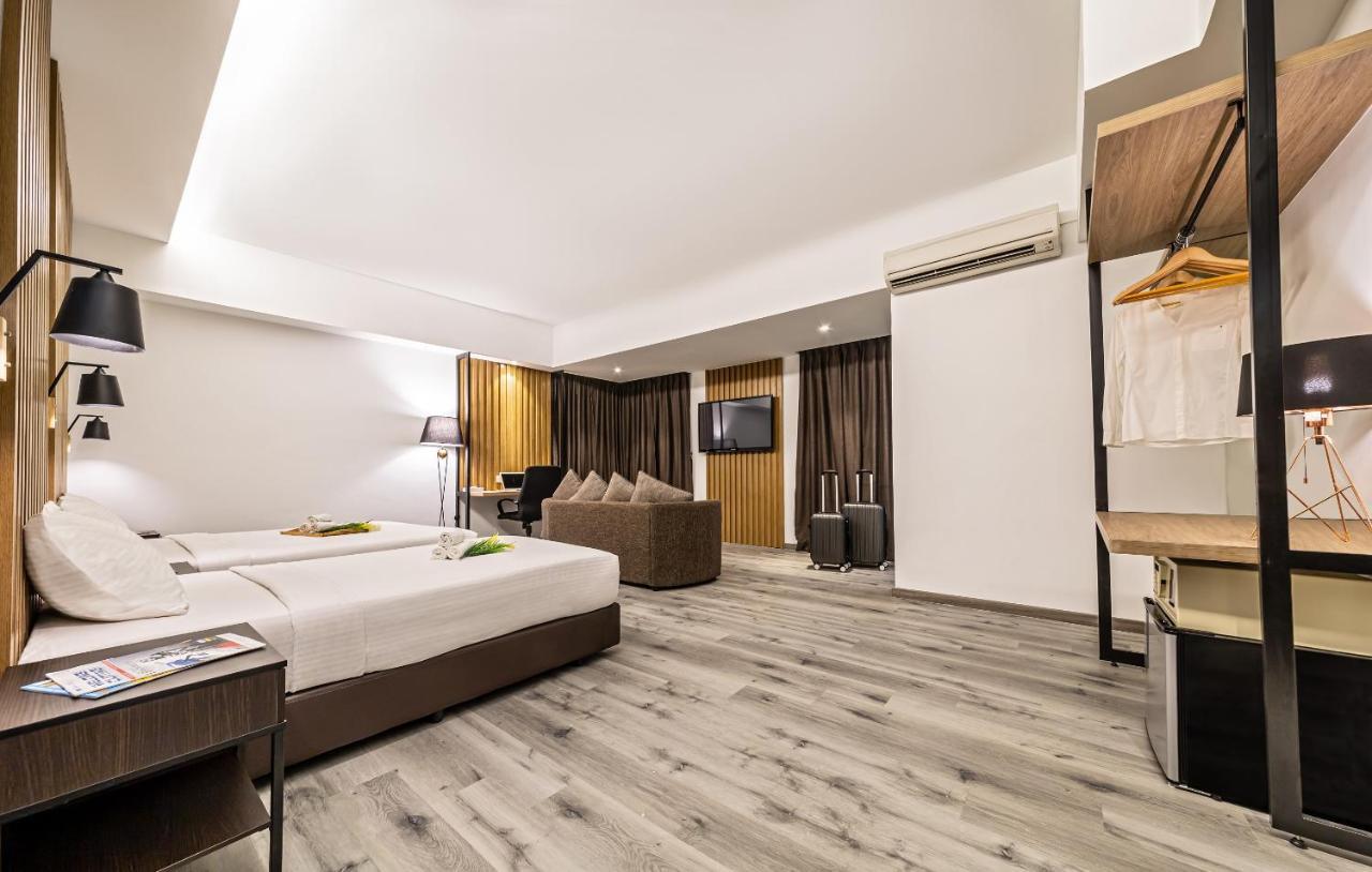 Thy Executive Hotel Johor Bahru Esterno foto